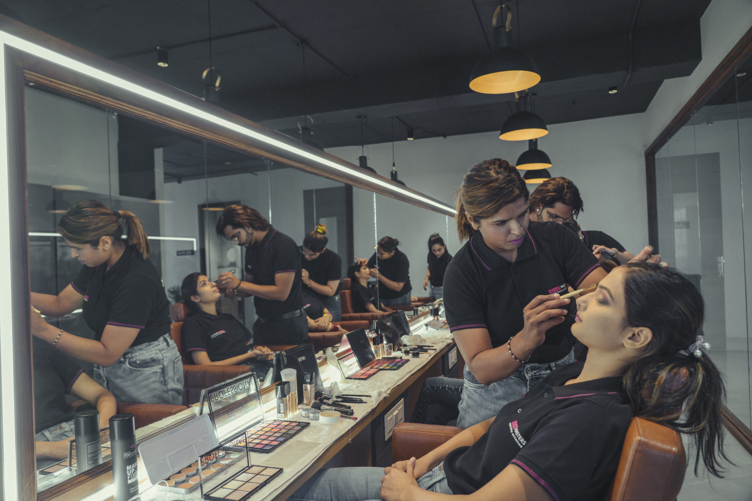 headmasters – One stop destination for, premium Makeup, Hair, Skin, Beauty  & Aesthetics Services