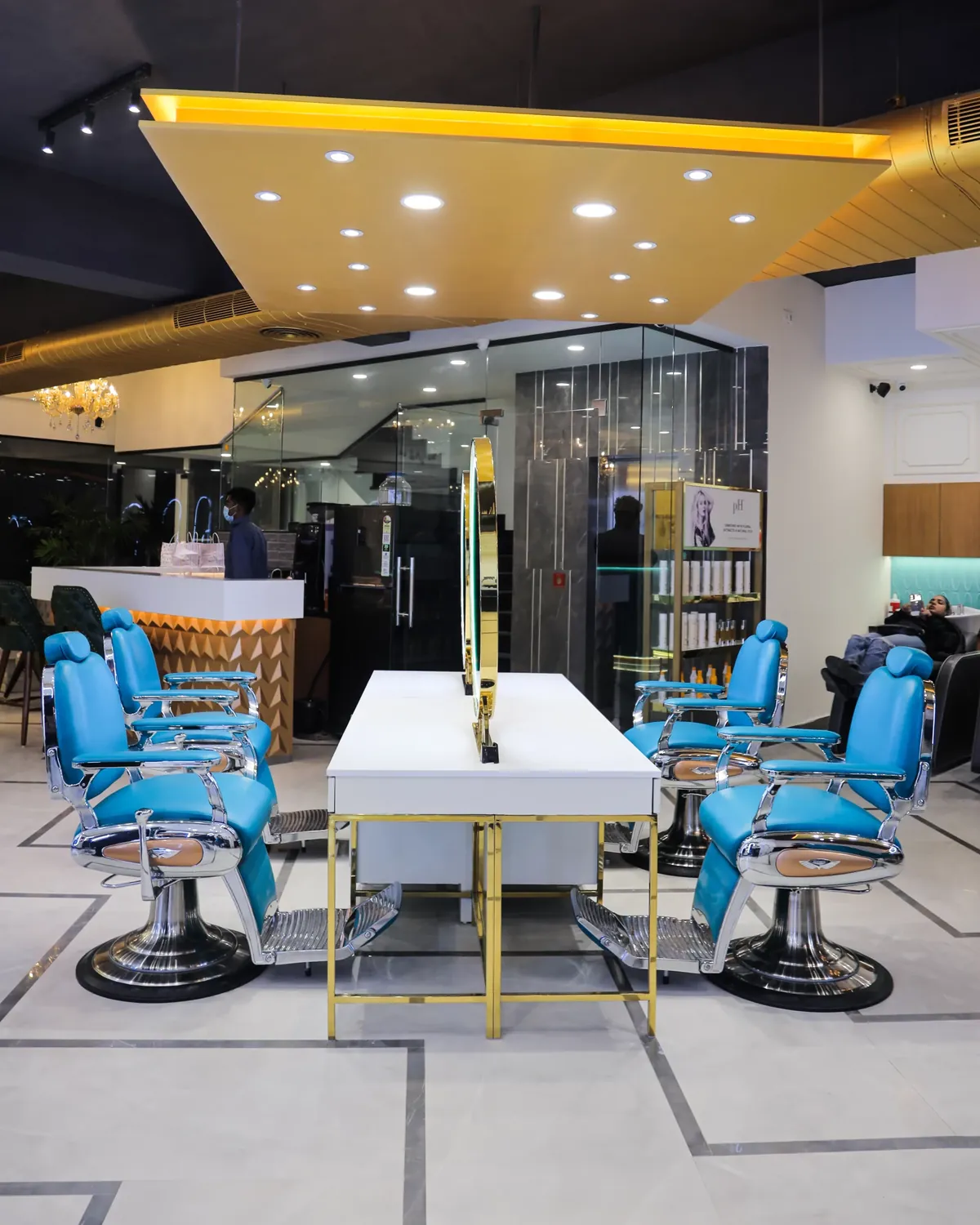 Headmasters Salon (1)